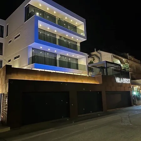 아파트 Luxury Brzet 오미스